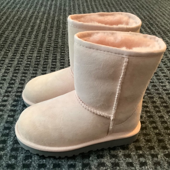 Ugg Uggs Classic toddler girls baby pink boots 11 - Picture 3 of 8